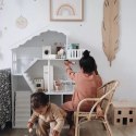 Lazurny regał domek do pokoju dziecięcego - idealne rozwiązanie dla małych miłośników książek i zabawek!
