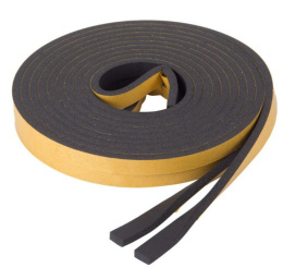 Uszczelka uszczelniająca FOXI BLACK 6m gabka z taśmą 9mm