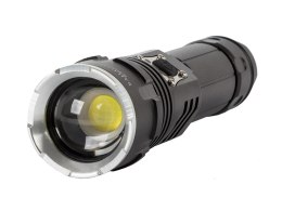 Latarka LED o dużym zasięgu 1000m - idealna na każdą okazję!