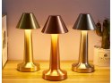 Lampa nocna z regulacją jasności - stylowa i funkcjonalna