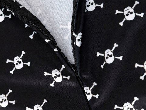 Sukienka idealna na Halloween dla małej elegantek, w stylu gotyckim i z nutą mrocznego czaru.
