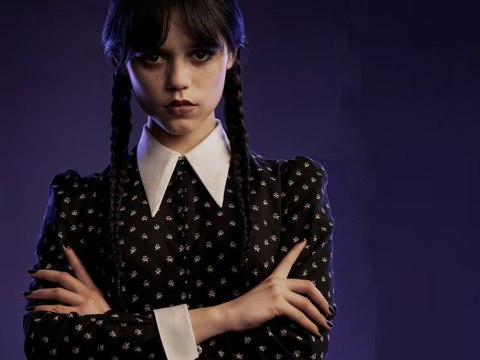 Sukienka idealna na Halloween dla małej elegantek, w stylu gotyckim i z nutą mrocznego czaru.
