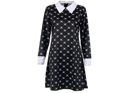 Sukienka idealna na Halloween dla małej elegantek, w stylu gotyckim i z nutą mrocznego czaru.