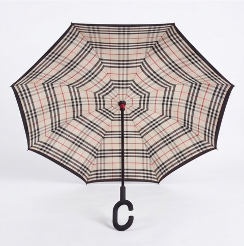 Nowoczesny parasol odwrócony z ergonomiczną rączką