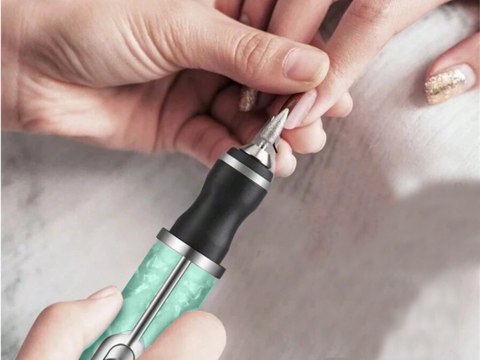 Profesjonalna frezarka do manicure i pedicure, która zrewolucjonizuje Twoją pielęgnację paznokci!