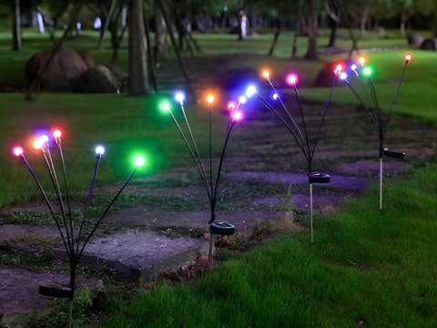 Nowoczesne lampki solarne RGB do ogrodu z automatycznym włączaniem