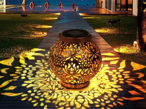 LAMPION SOLARNY LED W STYLU RETRO DLA ODDYCHAJĄCEJ ATMOSFERY TWOJEGO OGRODU