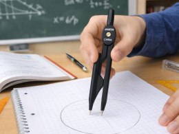 Zestaw Cyrkli Szkolnych z Ołówkiem - Komfort i Precyzja w Edukacji